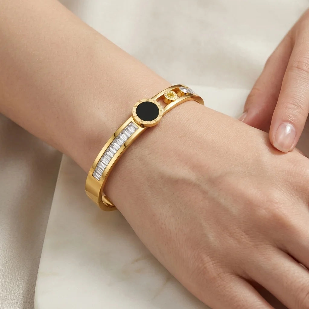 handson stud cuff